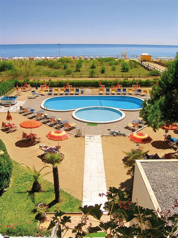 Hotel Bertha Fronte Mare Lido di Jesolo Exteriér fotografie
