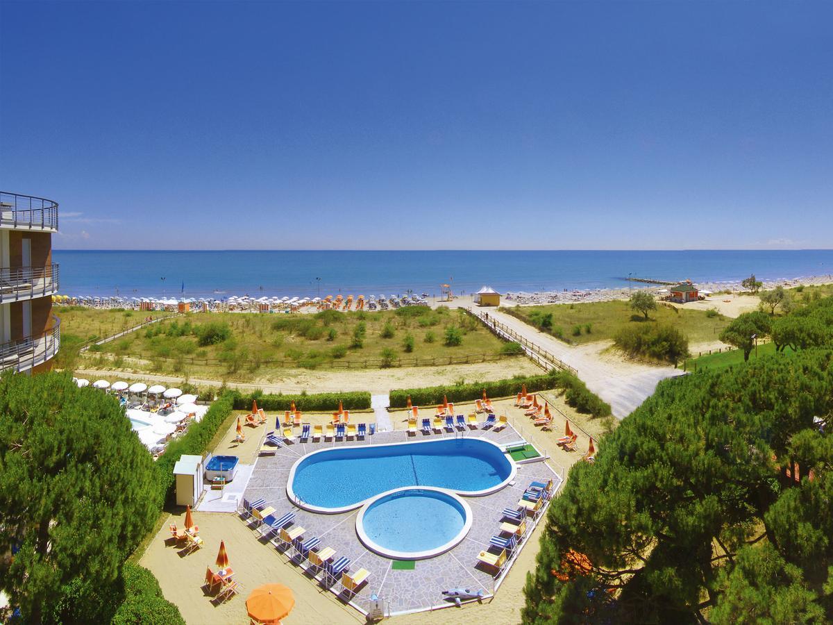 Hotel Bertha Fronte Mare Lido di Jesolo Exteriér fotografie