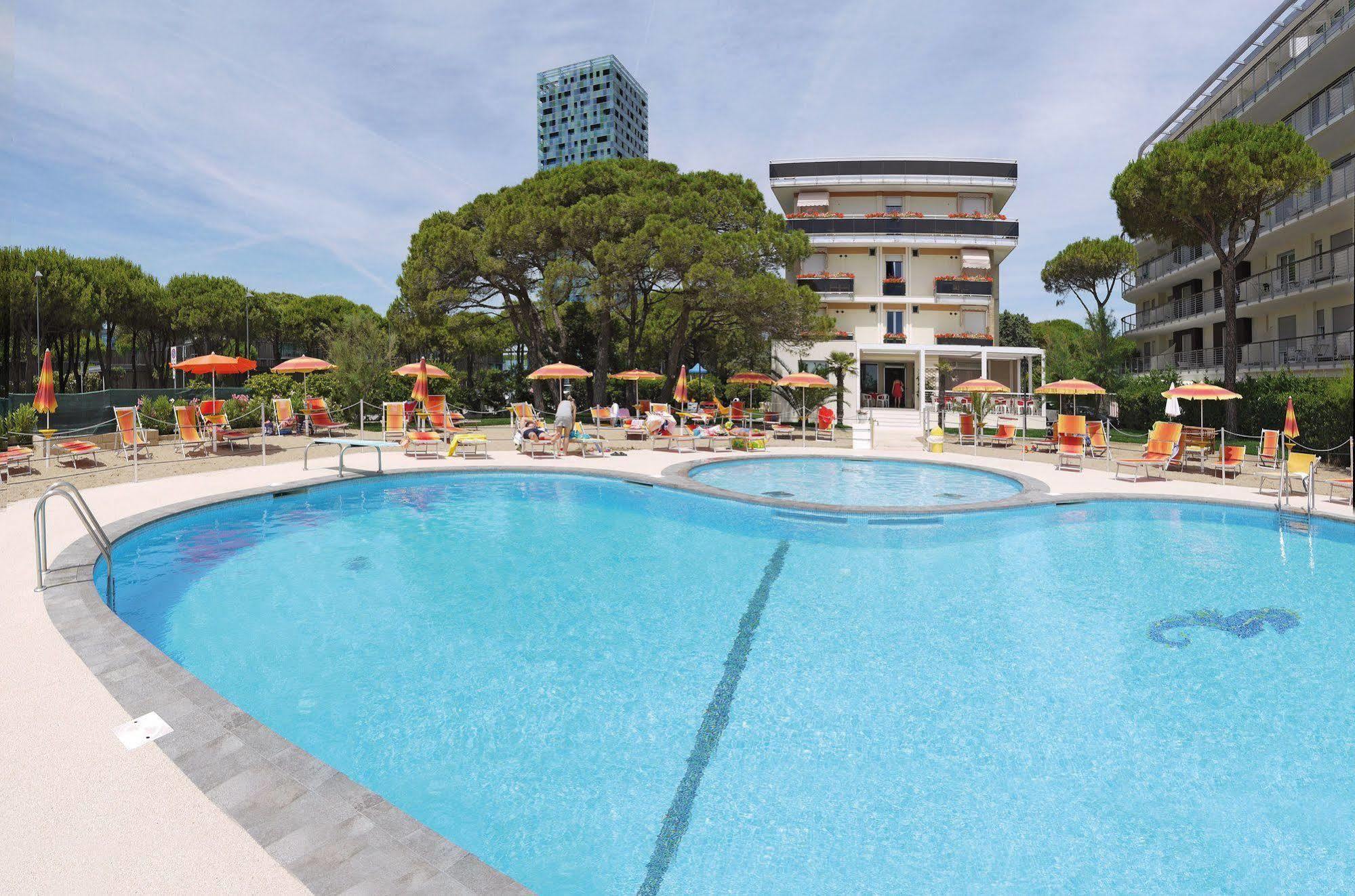 Hotel Bertha Fronte Mare Lido di Jesolo Exteriér fotografie