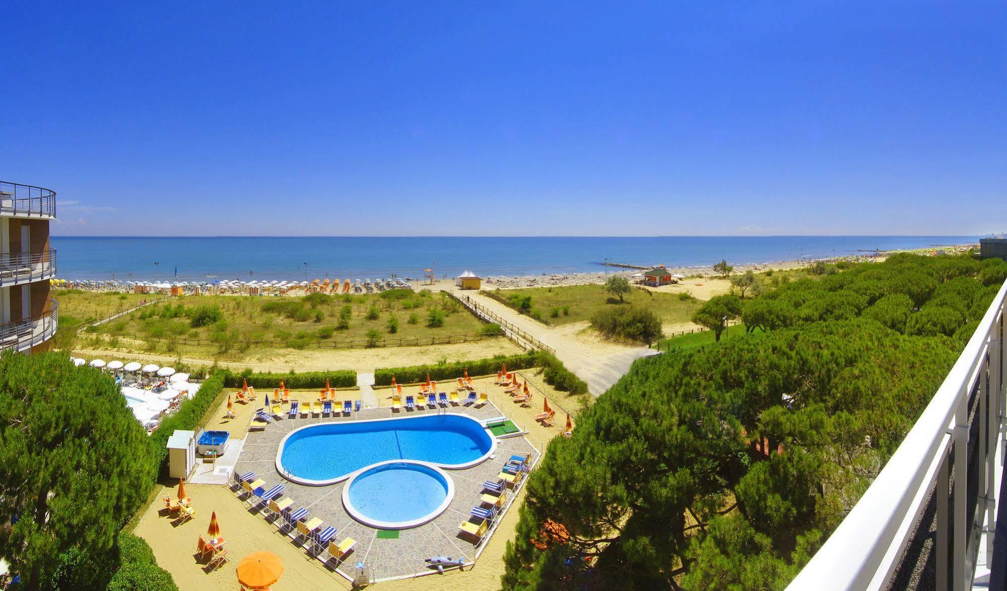 Hotel Bertha Fronte Mare Lido di Jesolo Exteriér fotografie
