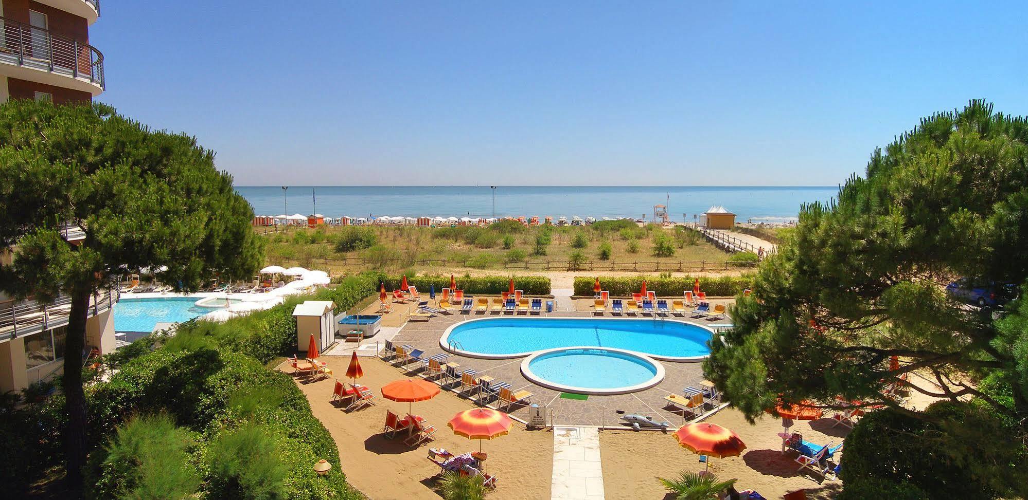 Hotel Bertha Fronte Mare Lido di Jesolo Exteriér fotografie